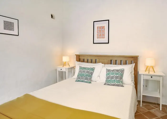 Callebanda Barracol - 5 Bedrooms *