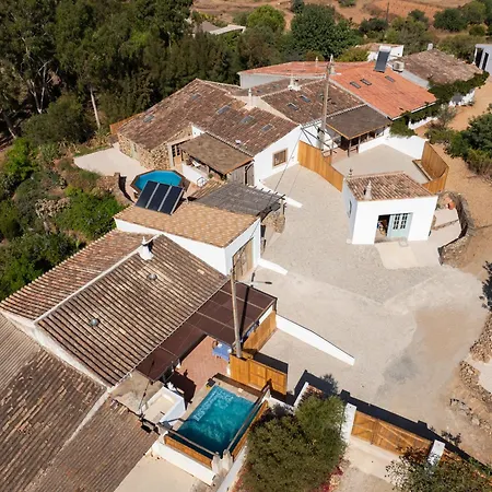 Callebanda Barracol - 5 Bedrooms *